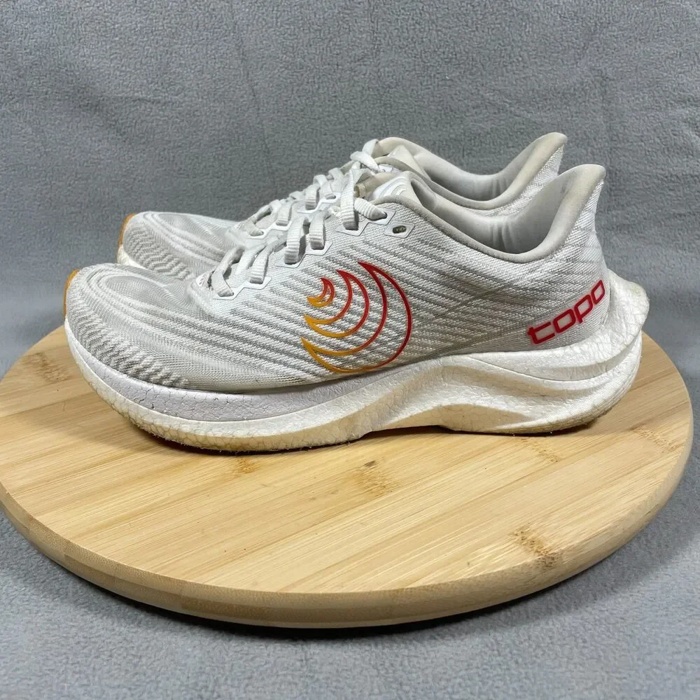 Topo athletic cyclone